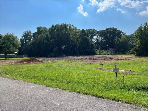 300 Browns Ln, York County, VA 23690