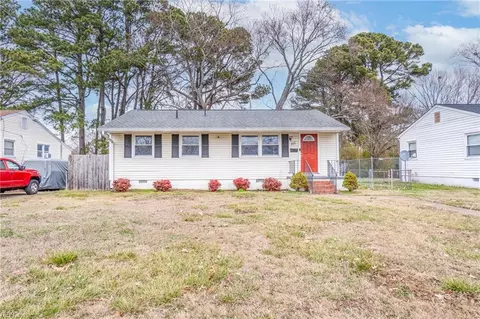 111 Aspenwood Dr, Hampton, VA 23666