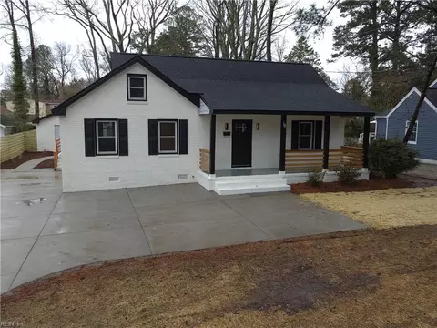 18 Sunset Rd, Newport News, VA 23606