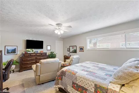 114 Westbrook Dr, Hampton, VA 23666 photo 17