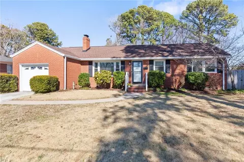 114 Westbrook Dr, Hampton, VA 23666