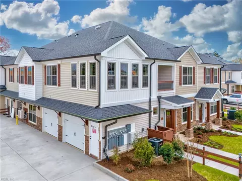 702 Watermark Way, Hampton, VA 23666 photo 2
