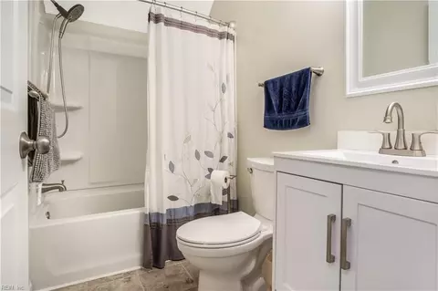 1491 Riverview St, Gloucester Point, VA 23062 photo 18