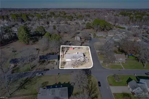 320 Windlesham Dr, Chesapeake, VA 23322 photo 2