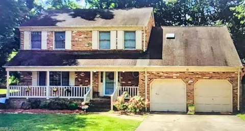 13 Estate Dr, Hampton, VA 23666