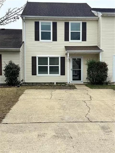 3929 Roebling St, Virginia Beach, VA 23452