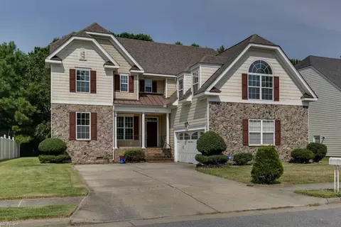 1019 Meadows Reach Cir, Suffolk, VA 23434