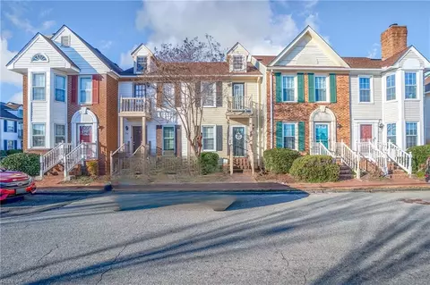 714 Firehouse Ln, Portsmouth, VA 23704