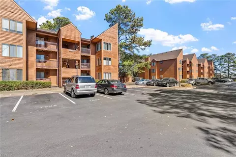 3054 Cape Henry Ct, Virginia Beach, VA 23451