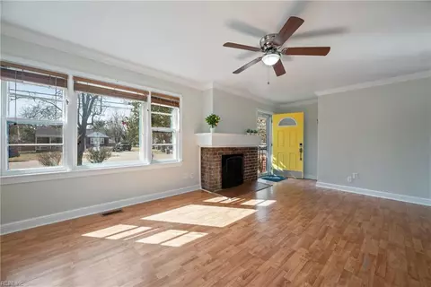 1816 Broadstreet Rd, Hampton, VA 23666 photo 3