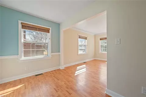1816 Broadstreet Rd, Hampton, VA 23666 photo 8