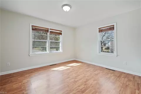 1816 Broadstreet Rd, Hampton, VA 23666 photo 14