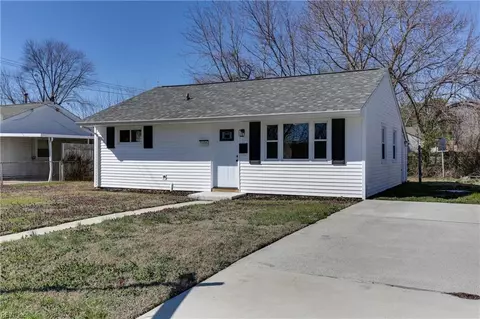 1935 Rawood Dr, Hampton, VA 23663