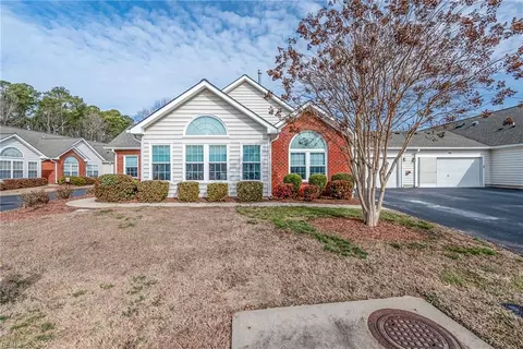 104 Villa Dr, Poquoson, VA 23662
