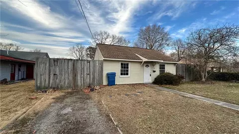 1856 Plane Cir, Virginia Beach, VA 23454