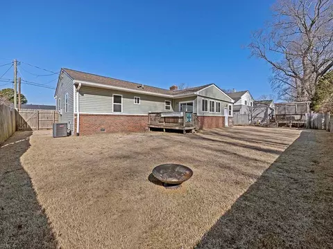 Exterior - 7808 Walters Dr, Norfolk, VA 23518 photo 3 of 8