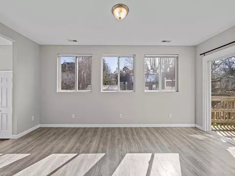 Living - 7808 Walters Dr, Norfolk, VA 23518 photo 6 of 7