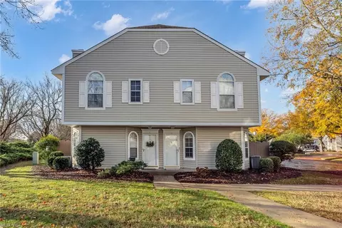 1744 Cottenham Ln, Virginia Beach, VA 23454
