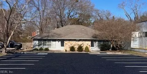 13784 Warwick Blvd, Newport News, VA 23602