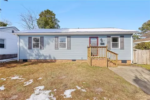 7 Gillis Rd, Portsmouth, VA 23702