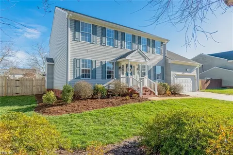 813 Dolph Cir, Chesapeake, VA 23322