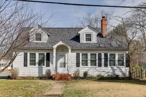 220 Cherokee Rd, Hampton, VA 23661