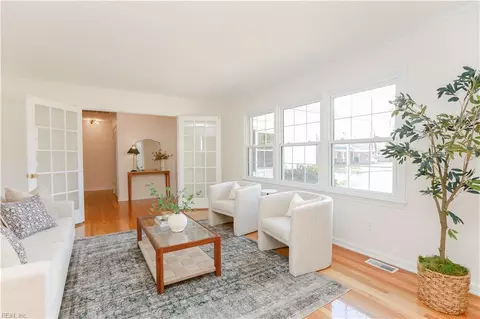 218 Shifting Log Dr, Hampton, VA 23669 photo 19