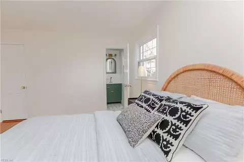 218 Shifting Log Dr, Hampton, VA 23669 photo 10