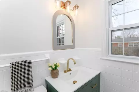218 Shifting Log Dr, Hampton, VA 23669 photo 12