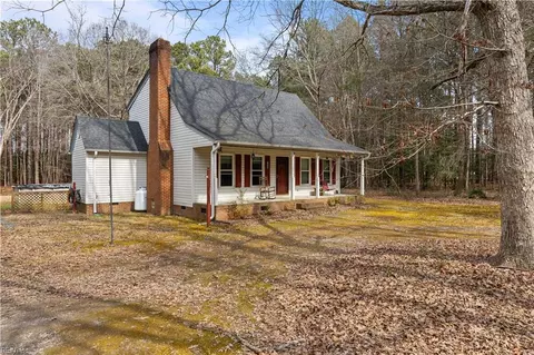 Exterior - 3820 Deer Path Rd, Suffolk, VA 23434 photo 2 of 8