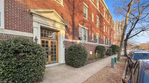 600 W Olney Rd #301, Norfolk, VA 23507