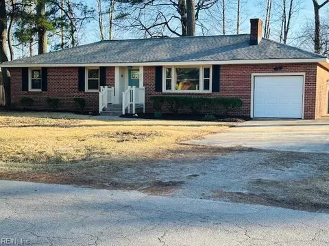 4017 Nina Dr, Chesapeake, VA 23321 photo 2