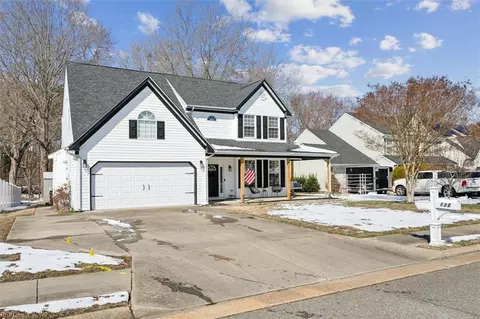 137 Treslyn Trce, Hampton, VA 23666 photo 2