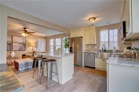 211 Rockwood Pl, Suffolk, VA 23435