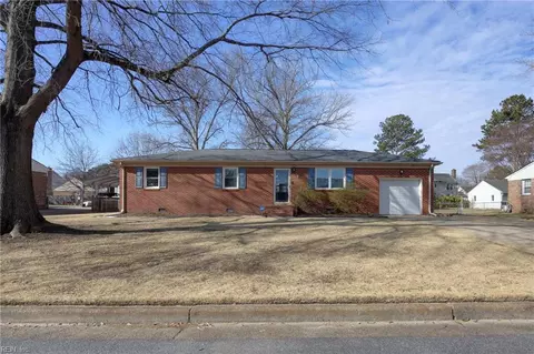 440 Fairfield Dr, Chesapeake, VA 23322