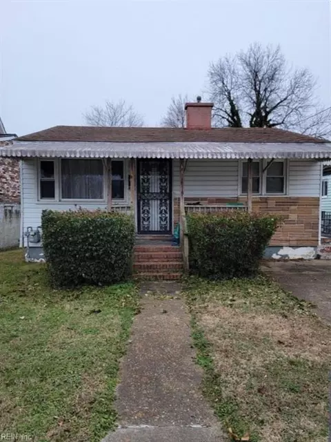 1040 42nd St, Newport News, VA 23607