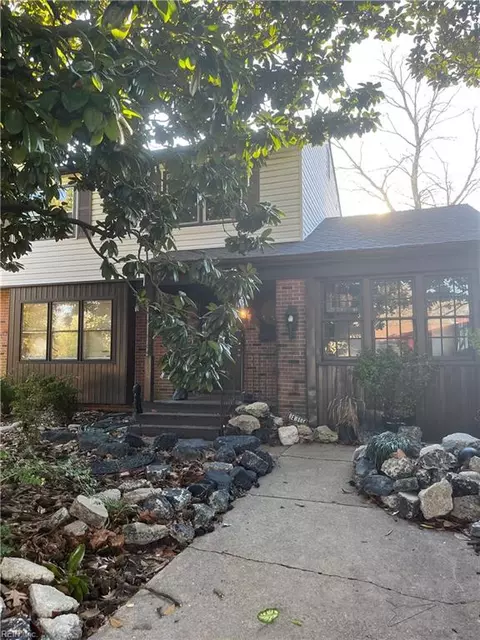 133 Pocahontas Dr, Newport News, VA 23602