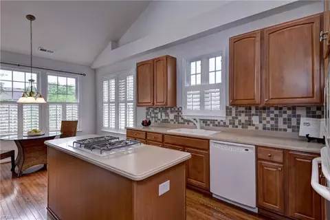 4665 Westhampton, Williamsburg, VA 23188 photo 13