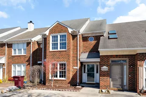 2821 Leeds Ct, Chesapeake, VA 23321