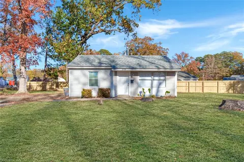205 Hickory St, Hampton, VA 23669