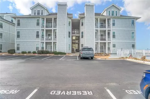 2317 Beach Haven Dr #202, Virginia Beach, VA 23451