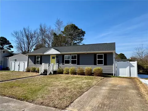 515 Bunche Blvd, Portsmouth, VA 23701