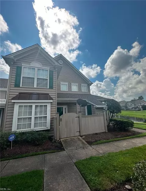 2403 Old Greenbrier Rd, Chesapeake, VA 23325