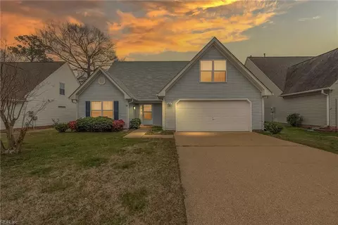 910 Prestwick Ln, Newport News, VA 23602