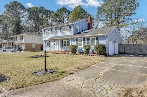 517 Spinnaker Rd, Newport News, VA 23602