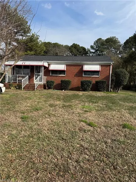 901 Westgate Ct, Chesapeake, VA 23324