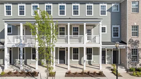 832 Riverfall Ave, Hampton, VA 23666