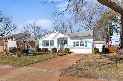 319 Bond St, Hampton, VA 23666