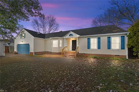 113 Cranefield Pl, Newport News, VA 23602