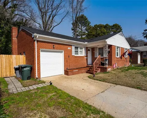 1001 Gloucester St, Hampton, VA 23661
